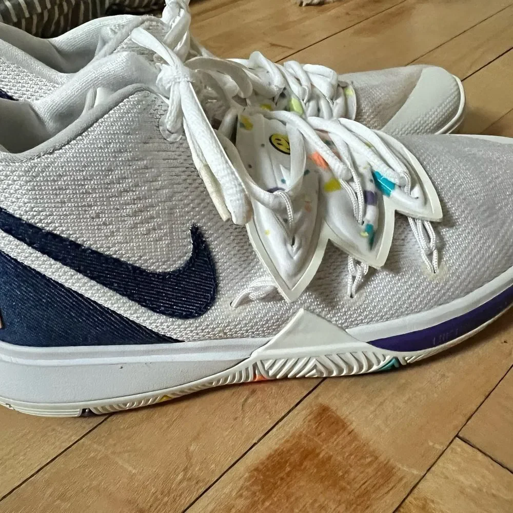 Nike 5, Kyrie, have a nice day Sneakers 😃, size 6.